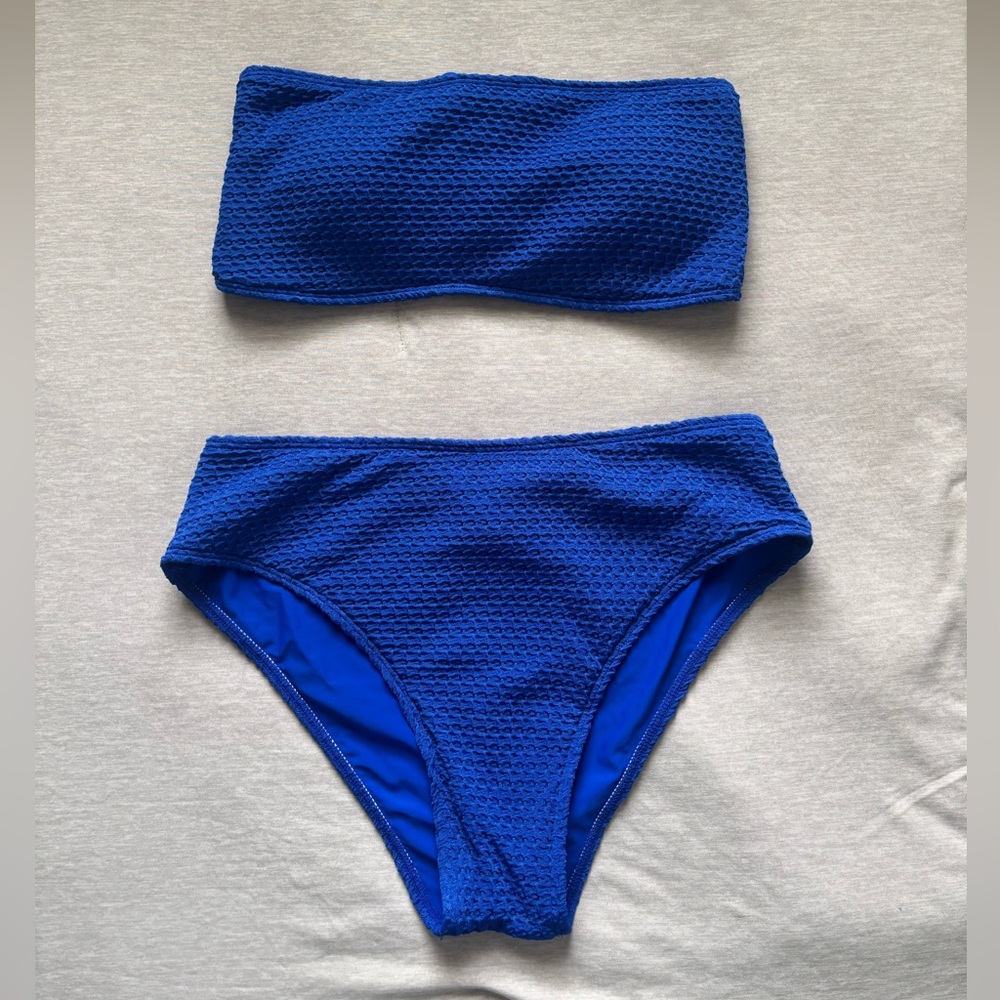 Women’s blue bandeau bikini
